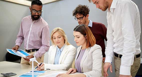 EFFECTIVELY BALANCING OFFSHORE LICENSING ISSUES AGAINST GLOBAL WIND ENERGY DEMAND